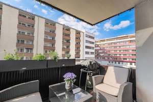 Maxvorstadt/Schwabing - Gemütlich. Zeitlos. Urban. - Mit sonnigem Westbalkon & Einzelgarage! – Die vollständige Adresse der Immobilie erhältst du vom Anbieter., 80797 Neuschwabing, München – Vorschaubild 2