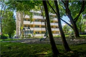 Exklusive 4-Zimmer-Wohnung in Augsburg (Einbauküche+Ideal für große Familie & Pendler) – Stettiner Straße 3, 86167 Augsburg – Vorschaubild 14