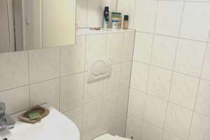 Gepflegte, helle 2 Zimmer/Kdb Wohnung Nähe Uni-Klinikum/Landgericht/Haumannplatz zu vermieten* – Jennerstr. 14, 45147 Holsterhausen, Essen – Vorschaubild 6