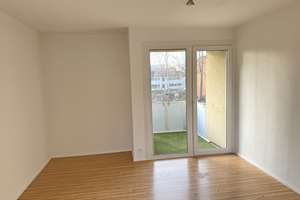 Frisch renoviert & einzugsbereit: Helle, moderne Wohnung mit Balkon und Tageslichtbad – Lessingstr. 10, 38226 Lebenstedt, Salzgitter – Vorschaubild 4