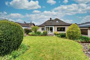 Unterkellerter Bungalow * DG ausgebaut, Wintergarten, Garage * Sackgasse * BIETERVERFAHREN
