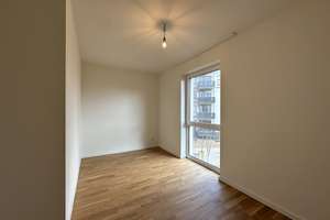 KfW 40-Neubau-Wohnung mit EBK, Südbalkon, Echtholzparkett, Fahrstuhl, Tiefgarage – Berringerstraße 36, 18146 Dierkow-Neu, Rostock – Vorschaubild 5