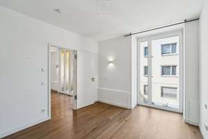 Ruhige Seitenstraße, zentrale Lage – 3 Zimmer mit großer Terrasse in der Maxvorstadt – Die vollständige Adresse der Immobilie erhältst du vom Anbieter., 80335 Sankt Benno, München – Vorschaubild 9