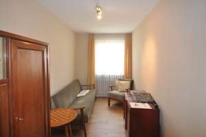 Top Infrastruktur, ruhig, bezugsfrei: 3 Zi.-Whg mit Südbalkon in Johanneskirchen/Bogenhausen – 81927 Johanneskirchen, München – Vorschaubild 9