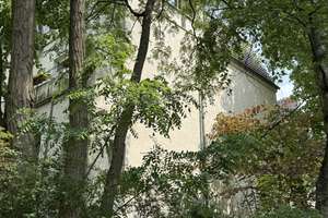 Willkommen Sommer - in Ihrer traumhaft schönen Dachgeschosswohnung mit Sonnenbalkon!!! – Königstraße 31, 14163 Zehlendorf, Berlin – Vorschaubild 2