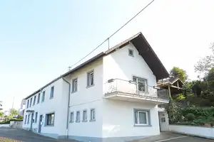 Mehrfamilienhaus mit drei Wohneinheiten, Garagen, Garten Streuobstwiese und Mega-Fernblick! – Trier-Saarburg (Kreis) – Vorschaubild 10