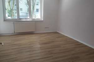 Helle 3-Zimmer-Erdgeschosswohnung mit großzügigem Balkon im Seeviertel
