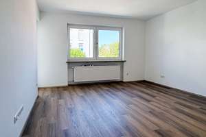 Modern renovierte 2,5-Zimmer-Wohung mit Charme in Neuhausen – Die vollständige Adresse der Immobilie erhältst du vom Anbieter., 80634 Neuhausen, München – Vorschaubild 2