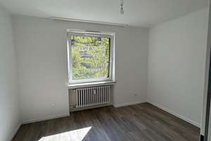 Renovierte Drei-Zimmer-Wohnung in Heerdt – Ardennenstraße 24, 40549 Heerdt, Düsseldorf – Vorschaubild 9