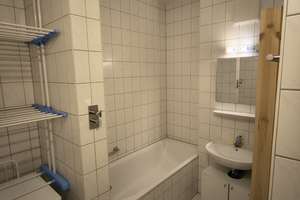 Gemütliche 2,5 Zimmerwohnung in zentraler Lage mit Tiefgaragenstellplatz – Schwabstraße 33A, 70197 Rotebühl, Stuttgart – Vorschaubild 13