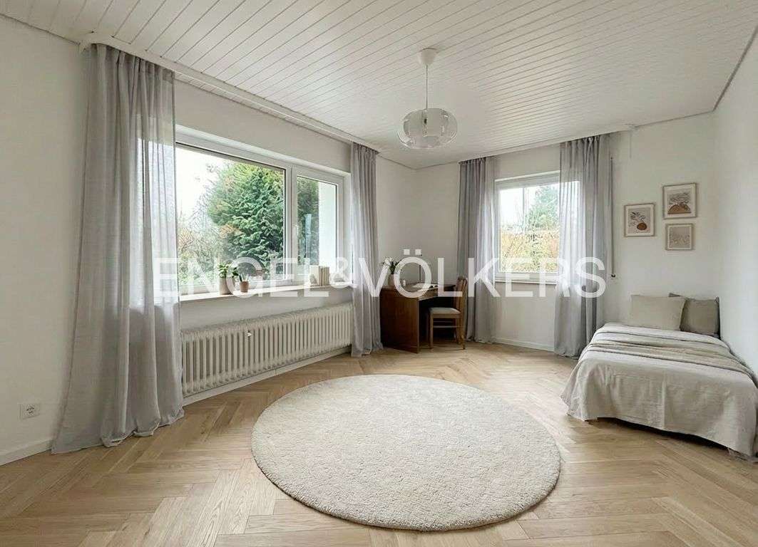 Immobilie in Usingen - Einfamilienhaus mit 7 Zimmern in Waldrandlage - Bild 3