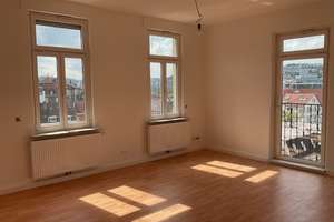 Exklusive, frisch renovierte 4-Zimmer-Wohnung mit neuer Einbauküche in Stuttgart Ost/Mitte