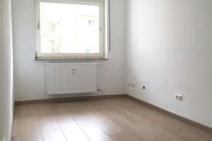 Haus **TOP gepflegt ** GROSSES Grundstück ** Nettokaltmiete p.a. 52.2T€ ** SOLIDE Kapitalanlage – Die vollständige Adresse der Immobilie erhältst du vom Anbieter., 65428 Rüsselsheim am Main – Vorschaubild 12
