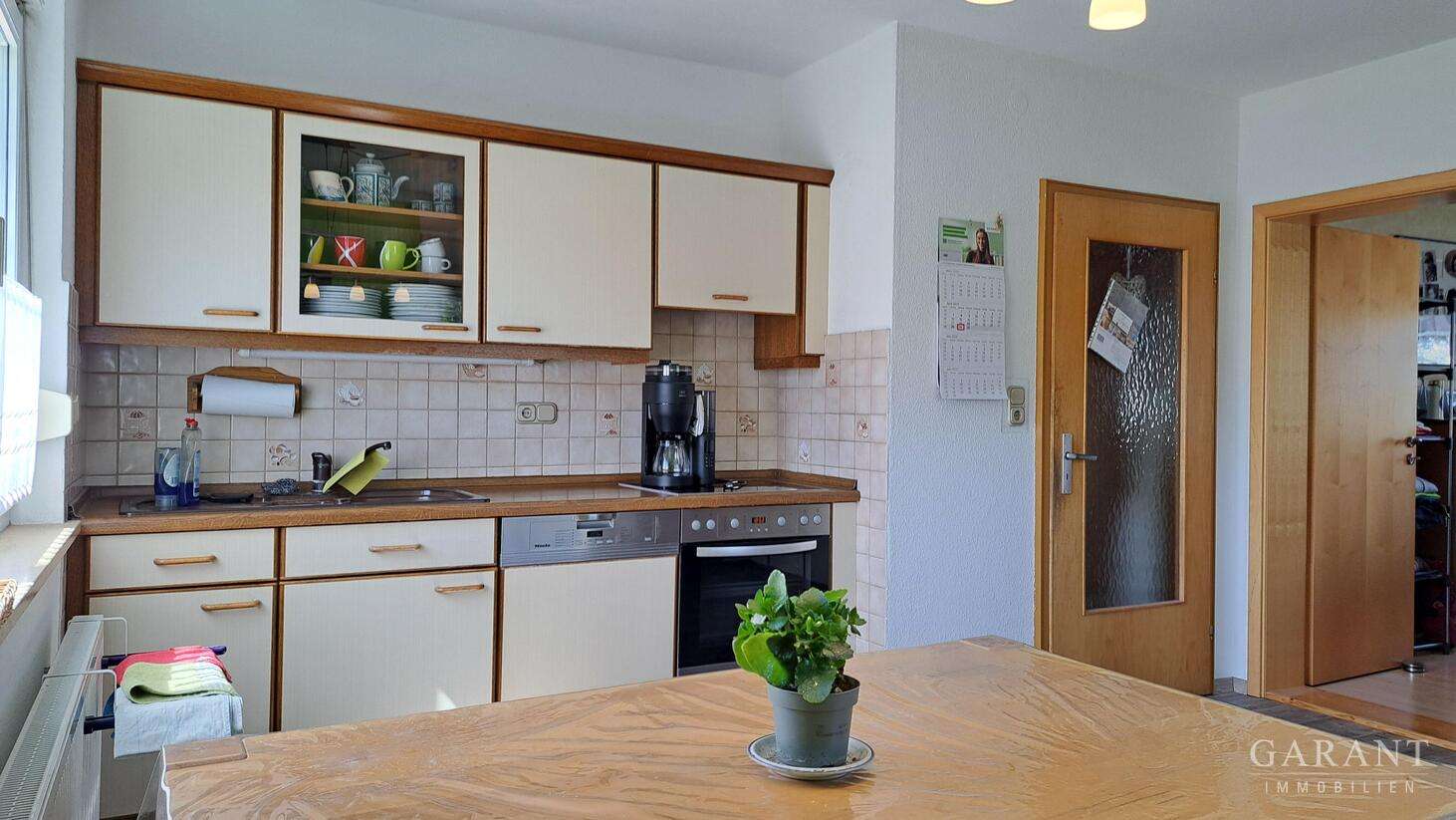 Immobilie in Konradsreuth - Vielseitiges Zweifamilienhaus mit großem Grundstück in ruhiger Lage von Konradsreuth - Bild 2