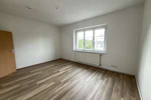 Top 2 RW Wohnung mit Balkon für Studenten inkl. einer EBK – Marktsteig 3, 9126 Bernsdorf, Chemnitz – Vorschaubild 4