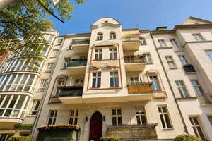 Modernisierte Maisonettewohnung mit individuellem Nutzungspotenzial in begehrter Lage nahe Steglitz
