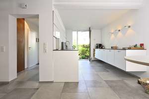 TOWNHOUSE - WERTIG - STILVOLL UND TOP SANIERT - IN RHEINNÄHE MIT 3 PARKPLÄTZEN FÜR DESIGNLIEBHABER – Die vollständige Adresse der Immobilie erhältst du vom Anbieter., 50999 Weiß, Köln – Vorschaubild 18