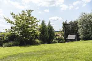 Moderner, sanierter 70's Bungalow mit Weitblick, aufwendig angelegtem Süd-Garten & Designer-Küche – Hochtaunuskreis – Vorschaubild 18
