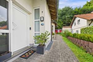 Wohlfühl-Doppelhaushälfte mit moderner Einbauküche, Terrasse, Wärmepumpe & Pellet-Kamin – Die vollständige Adresse der Immobilie erhältst du vom Anbieter., 58540 Meinerzhagen – Vorschaubild 2