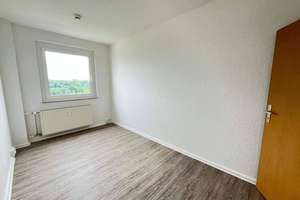 Über den Dächern Zwickaus | 4 Sanierte Zimmer inkl. EBK – Moseler Straße 8, 8058 Pölbitz, Zwickau – Vorschaubild 3