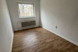 Helle 3-Zimmerwohnung mit Balkon in Gebhardshagen – Eichenweg 21, 38229 Gebhardshagen, Salzgitter – Vorschaubild 3