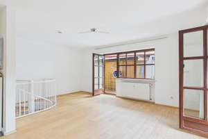 Charmante Maisonettewohnung mit Terrasse, Garten und Stellplatz – ideal für Selbstbezug oder A... – Die vollständige Adresse der Immobilie erhältst du vom Anbieter., 81825 Gartenstadt Trudering, München – Vorschaubild 11