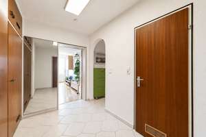 Attraktive Kapitalanlage in Nürnberg – Vermietete 2,5-Zimmer-Wohnung mit Balkon – Die vollständige Adresse der Immobilie erhältst du vom Anbieter., 90441 Hohe Marter, Nürnberg – Vorschaubild 2