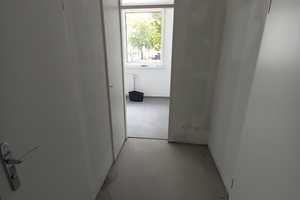Sanierte 3-Zimmerwohnung mit Balkon in grünem Umfeld – Kissinger Str. 10, 40229 Düsseldorf – Vorschaubild 2