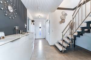 Neuwertiges modernes Townhouse in KFW 40 Standard A+ mit hübscher Terrasse und 2 Stellplätzen – Die vollständige Adresse der Immobilie erhältst du vom Anbieter., 23866 Nahe – Vorschaubild 6
