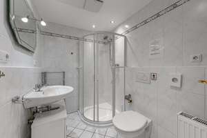 Property thumbnail 36