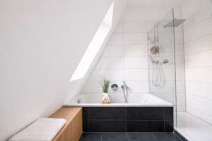 Viel Platz für Familie & Büro: 175 m² + 60 m² DG inkl., Balkon, Garten, top Zustand – Die vollständige Adresse der Immobilie erhältst du vom Anbieter., 30419 Herrenhausen, Hannover – Vorschaubild 10