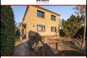 Zweifamilienhaus mit Entwicklungspotenzial und Mieteinnahmen im Süden Berlins