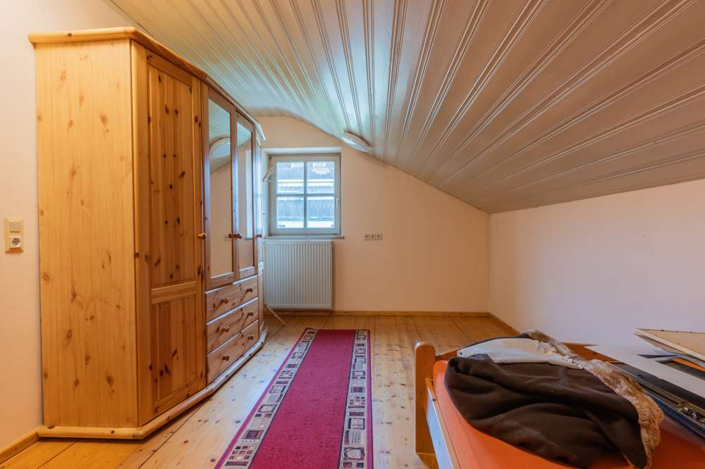 Immobilie in Salzweg - Großzügiges Einfamilienhaus in Liebhaberrandlage in Salzweg - Bild 2