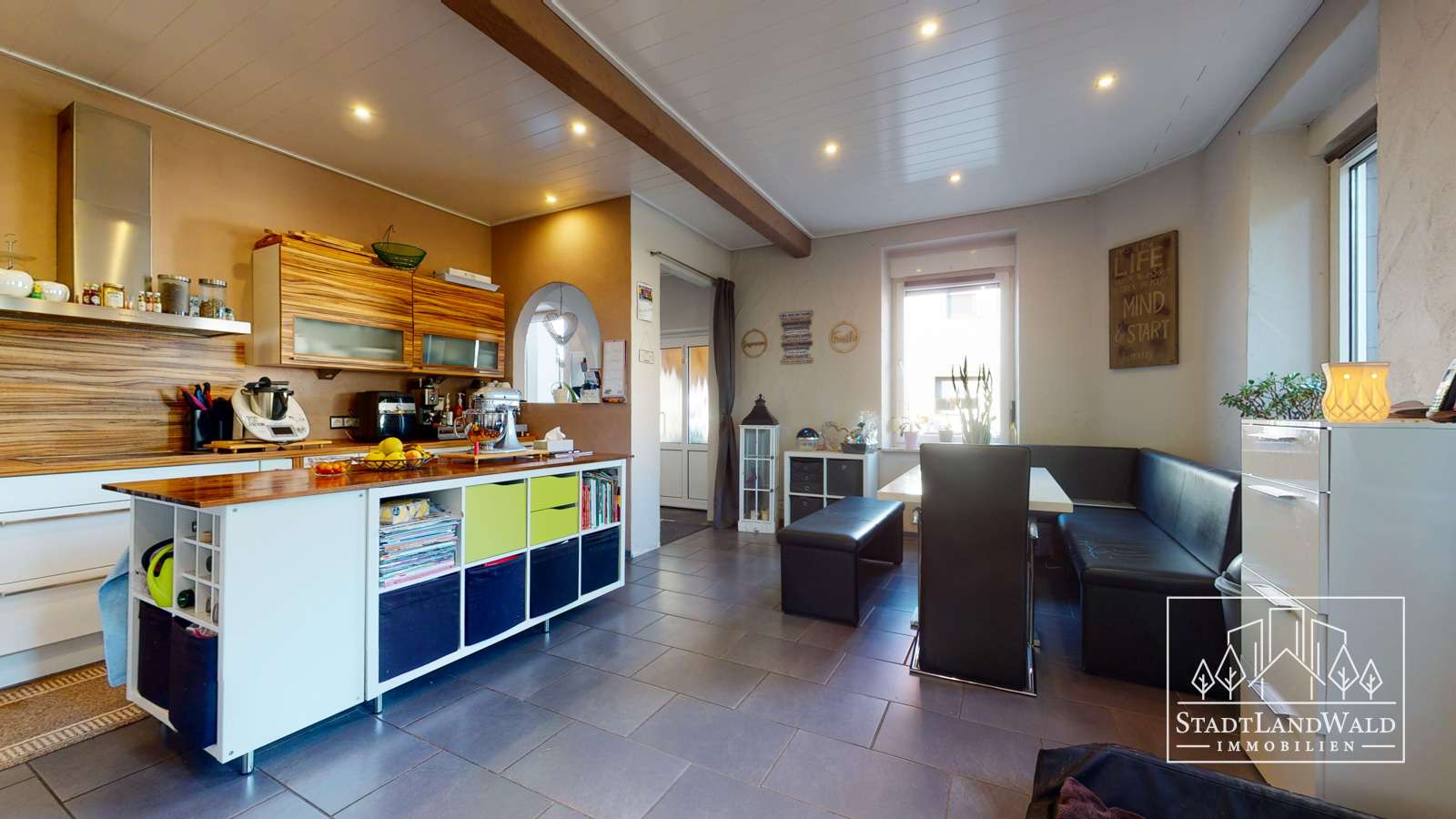 Immobilie in Hilst - Kaufen, Einziehen, Losleben - EFH mit Terrasse, Garten und modernem Innenleben - Bild 1