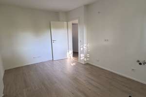 Kern Sanierte Erdgeschosswohnung mit große Küche und großer Bad – Hohenstaufen Straße 19, 51149 Gremberghoven, Köln – Vorschaubild 11