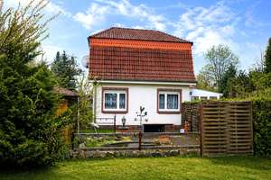 Interessantes Einfamilienhaus mit möglichem Bauplatz in schöner Lage von Finkenkrug – Die vollständige Adresse der Immobilie erhältst du vom Anbieter., 14612 Falkensee – Vorschaubild 3