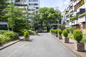 4-Zimmer Luxuswohnung mit Panoramablick bis ins Siebengebirge.Schwimmbad und Sauna im Haus. – Die vollständige Adresse der Immobilie erhältst du vom Anbieter., 53117 Bonn-Castell, Bonn – Vorschaubild 18