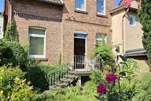 Gutbürgerliches Haus mit hohen Wohnräumen  massiv gemauert  voll unterkellert  idyllischer Garten – Sülbecksweg 15, 37574 Northeim (Kreis) – Vorschaubild 4