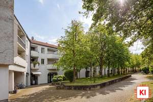 Renovieren und Einziehen! Gut geschnittene 3-Zimmer-Wohnung mit ruhigem Westbalkon