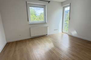 Moderne 3-Zimmer-Wohnung mit Aufzug, Balkon & Einbauküche im beliebten Europaviertel Wiesbaden – Simone-Veil-Str. 1, 65197 Rheingauviertel / Hollerborn, Wiesbaden – Vorschaubild 3