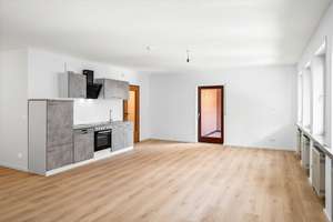 Bezugsfreie, vollst. renovierte Stadtwohnung mit Balkon, Tiefgarage und historischem Altstadtflair – Westliche Stadtmauerstraße 52, 91054 Tal, Erlangen – Vorschaubild 2