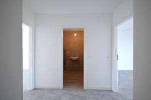 Frisch sanierte 2‑Zimmer‑Wohnung mit Südbalkon und Aufzug im Augsburger Textilviertel – Die vollständige Adresse der Immobilie erhältst du vom Anbieter., 86153 Am Schäfflerbach, Augsburg – Vorschaubild 2