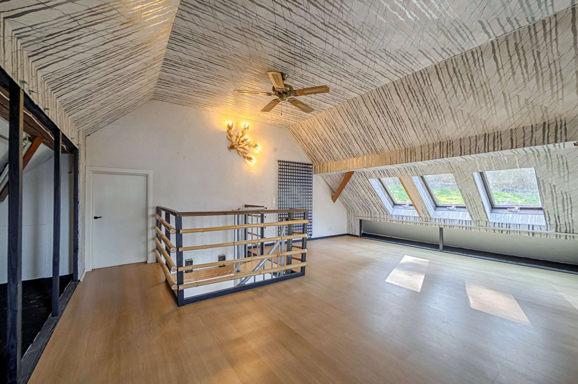 Immobilie in Neckarbischofsheim - Wohnen mit Charakter: Maisonette-Wohnung in ausgebauter Scheune am Waldrand mit Sonnenterrasse - Bild 5