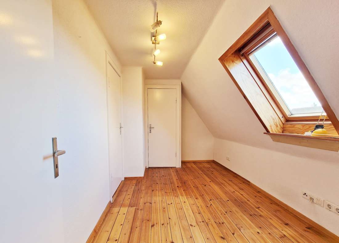 Immobilie in Wasbek - gepflegtes und modernisiertes Wohnhaus mit Garagen und einem schönem Grundstück - Bild 2