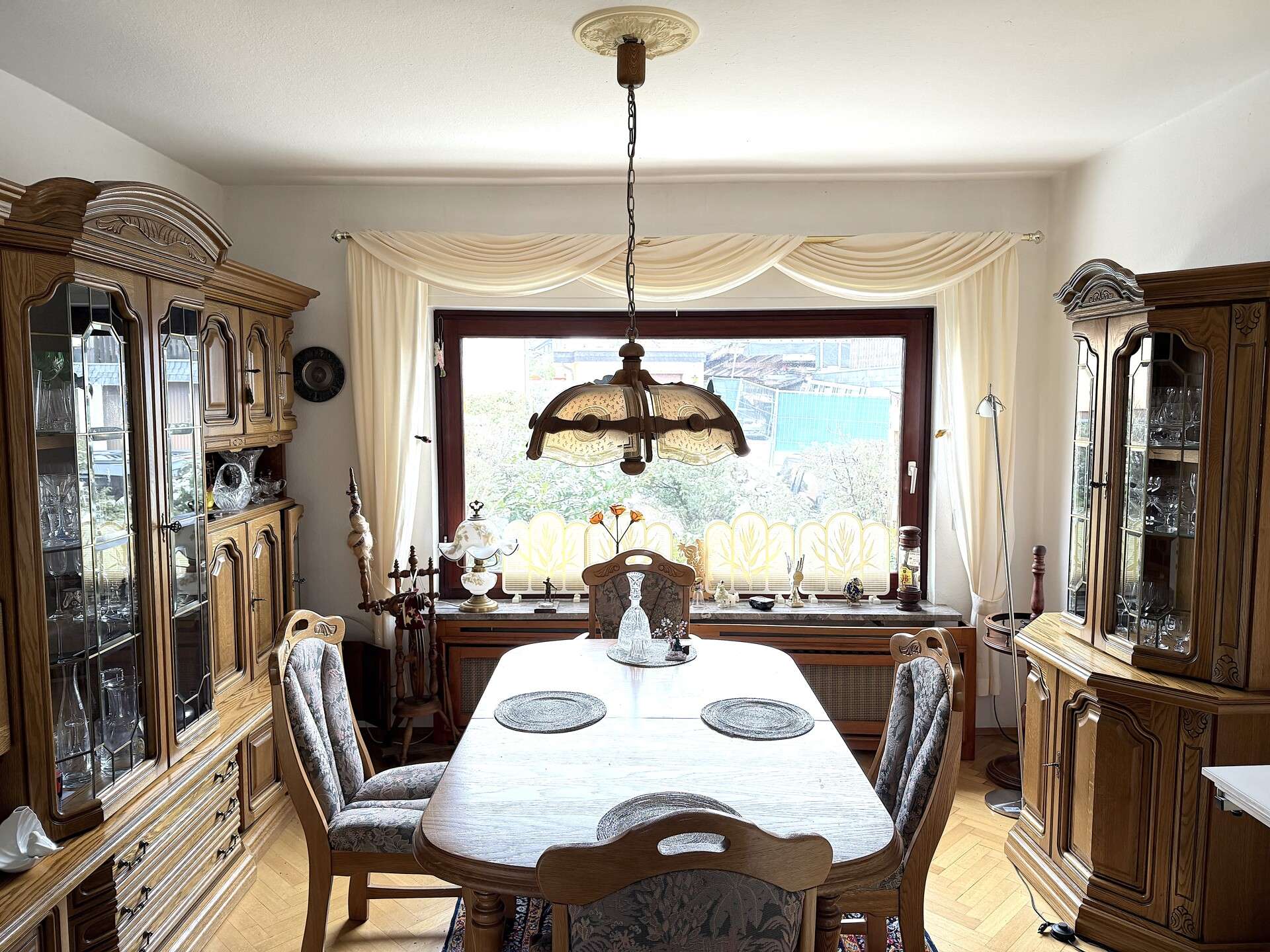 Immobilie in Heidenrod - Stilvolles Ein-/Zweifamilienhaus auf schönem Areal - Bild 7