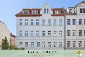 Investieren in Leipzig: Helle Dachgeschosswohnung mit Einbauküche & Stellplatz