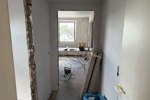 vollständig renovierte 2-Zimmer-Dachgeschosswohnung in Leverkusen-Schlebusch zum 01.10.26!
