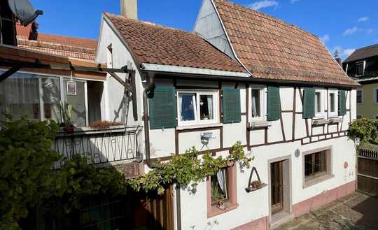 Haus mit Geschichte - Altbauliebhaber aufgepasst