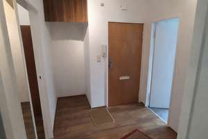 Lankwitz: Elegante 1,5-Zimmer-Wohnung mit Balkon  – Die vollständige Adresse der Immobilie erhältst du vom Anbieter., 12247 Lankwitz, Berlin – Vorschaubild 2