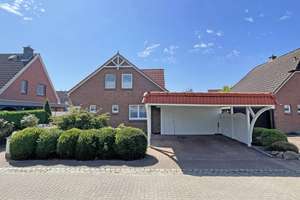 Top gepflegt und ruhig gelegen! EFH mit hübschem Garten und Sauna in Henstedt-Ulzburg – Die vollständige Adresse der Immobilie erhältst du vom Anbieter., 24558 Henstedt-Ulzburg – Vorschaubild 1